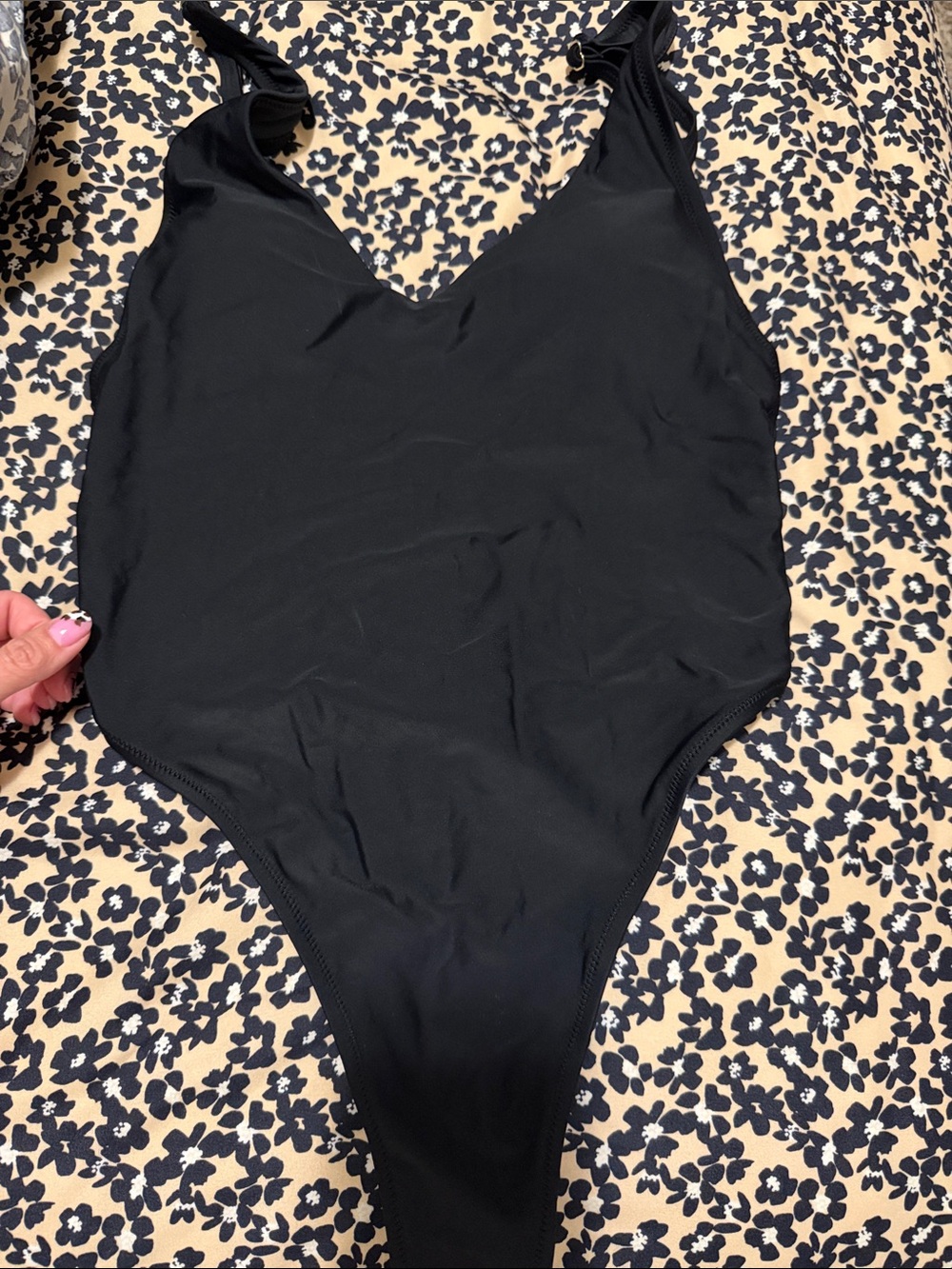 RELLECIGA Black One-Piece Swimsuit